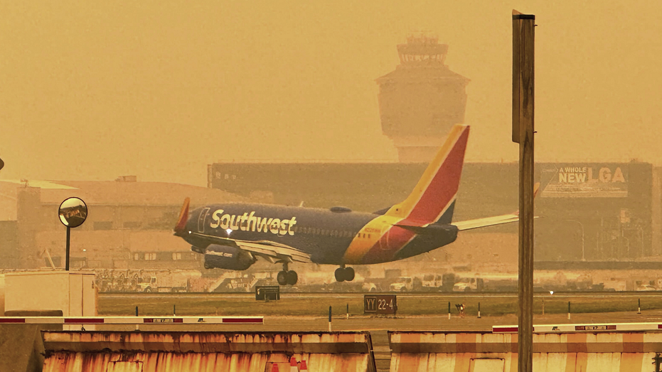 Southwest Airlines plane lands in smoky conditions